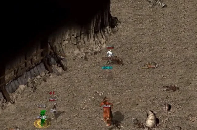 <b>延续了经典传奇游戏的玩法依据玩家需求不断进行优化和改善</b>